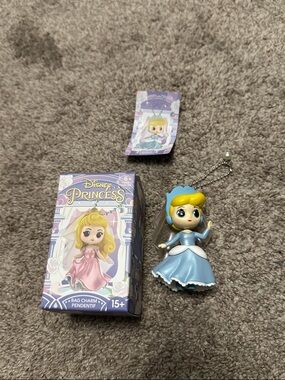 Miniso Disney Princess Cinderella Bag Charm Keychain